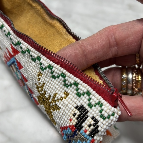 Native American Beaded Pouch with Leather Lining from 1920's Handmade - Picture 6 of 10